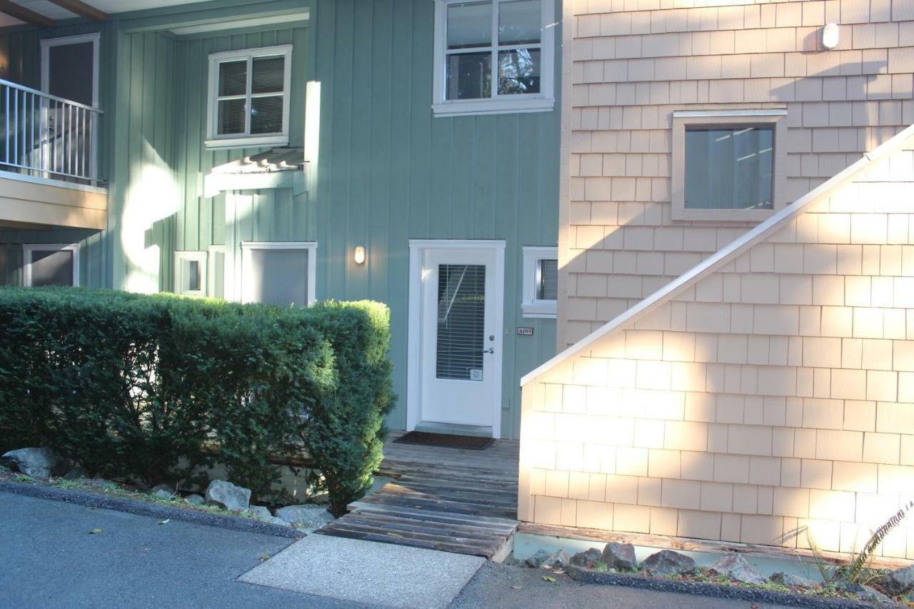 Apartamento Siennas Harbour House Tofino Exterior foto